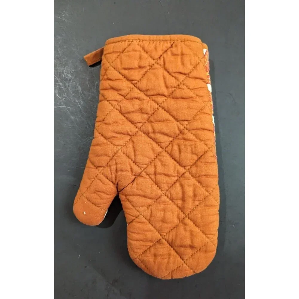 Vintage Walmart  orange cotton Paisley  oven mitt  retro style  10